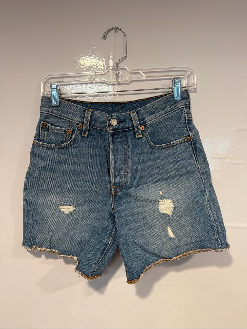 Classic Levi 501 button fly High-Rise Distressed Denim Shorts‎ - Blue